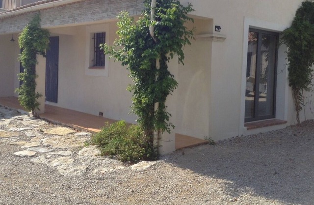 Casa de huéspedes de 2 dormitorios en el campo provenzal con vistas a Sainte Victoire