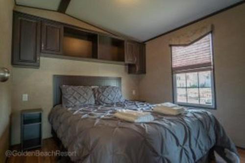 2 Bedroom Harbor Front Cottage 2