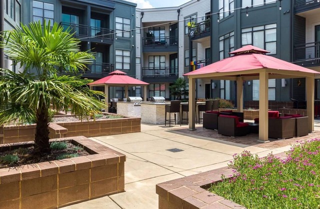 ASK FOR Discount-2br Hip Apt Free Parking Wifi