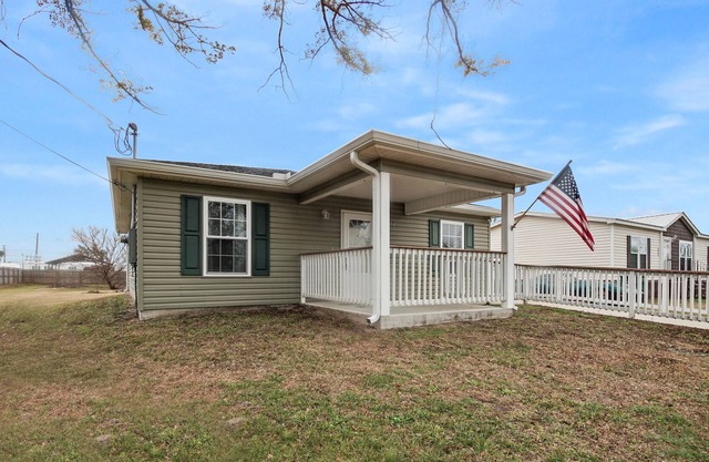 2 Bedroom house close to Tyndall AFB