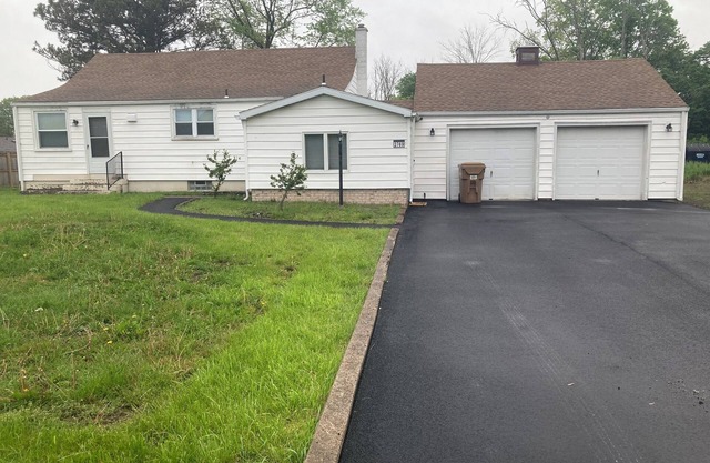 2-bedroom house in beautiful Grand Island! 4 miles from Niagara Falls!