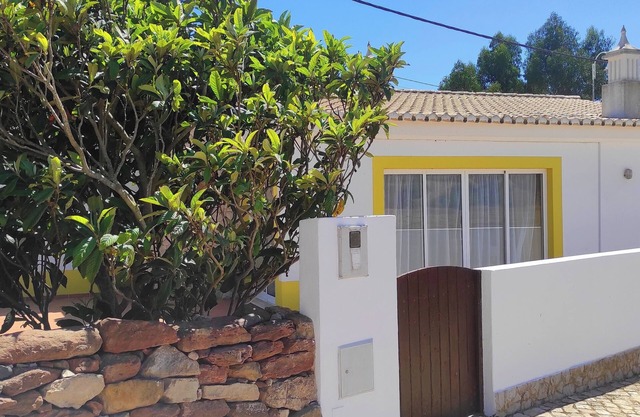 2 dormitorios con jardín y zona de barbacoa aislada, Internet gratis, playas