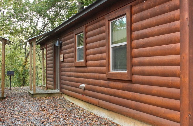 2 Bedroom Little Red Riverfront Cabin on Winkley Shoals