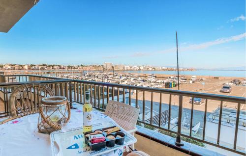 2 Bedroom Lovely Apartment In L'escala