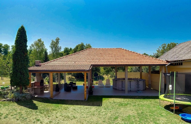 Hermosa casa de 2 dormitorios en Duga.