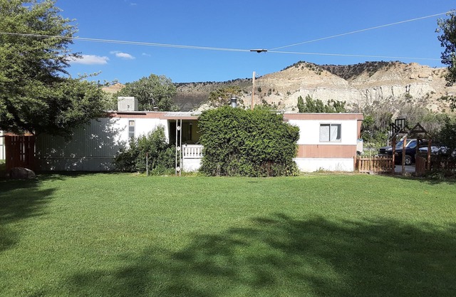 2-bedroom mobile home just 15 minutes to Bryce Canyon National Park