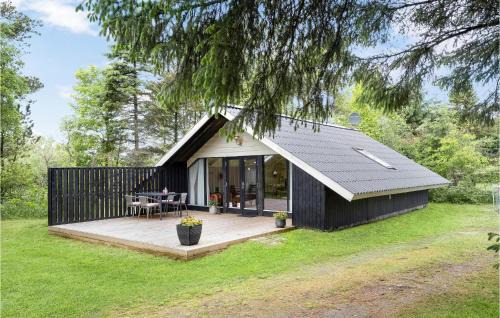 2 Bedroom Nice Home In Fjerritslev