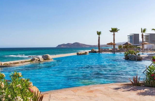 2 Bedroom Ocean View Suite with amenities. 20%DISCOUNT!!!