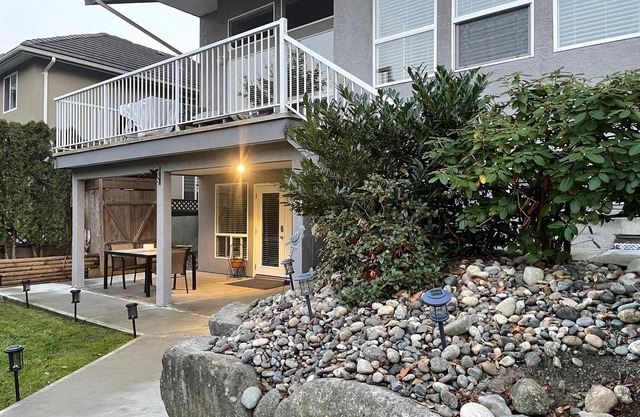 2 bedroom & parking Great Vancouver