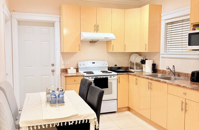 2 Bedroom Retreat In Vancouver