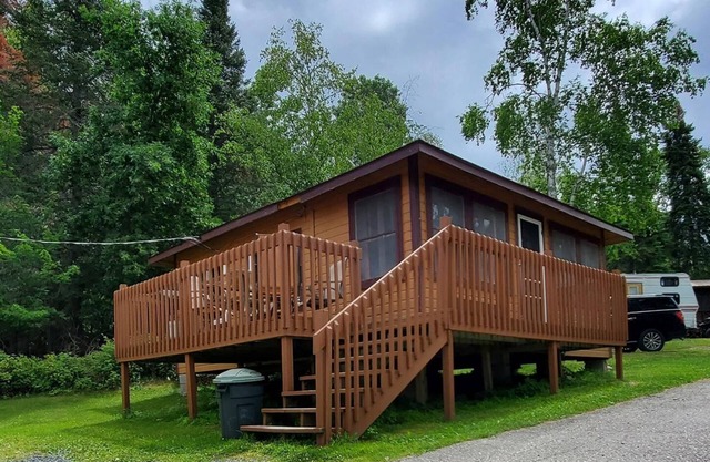 2 Bedroom Spruce Cabin in Voyageurs National Park