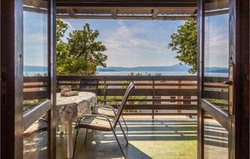 2 Bedroom Stunning Apartment In Njivice