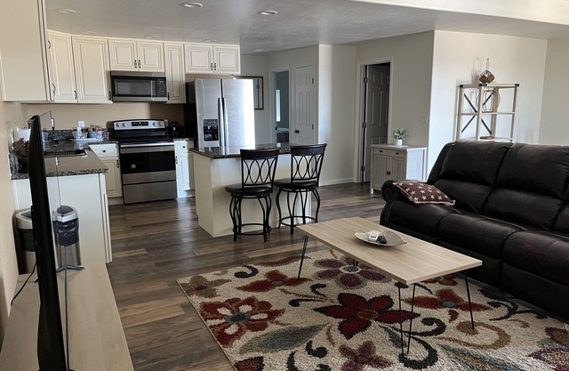 2 Bedroom Suite in Ridgecrest