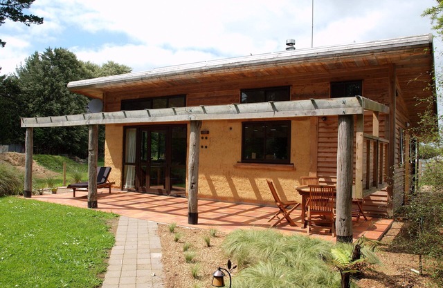 2 bedroom sunlit house, minimum of 3 months.