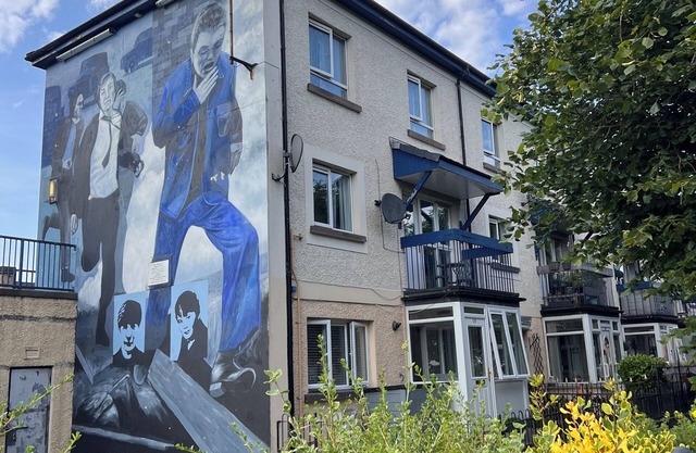 2-bedroom townhome in Derry walking distance to city