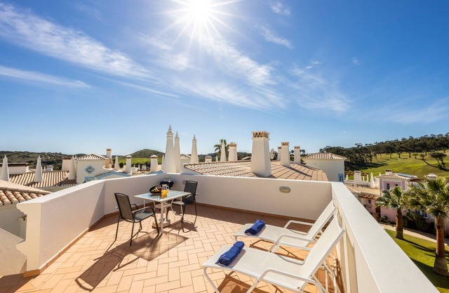 2 bedroom townhouse #29 Quinta da Encosta Velha