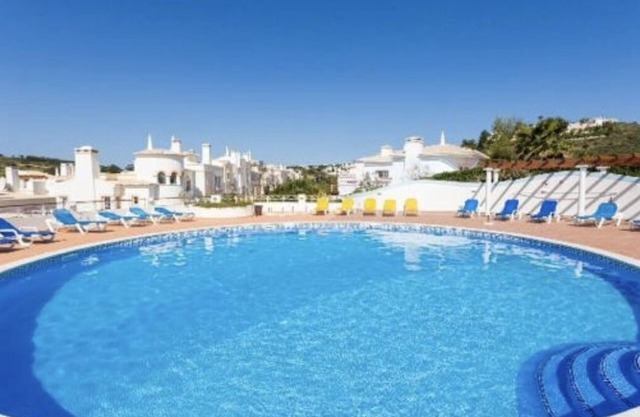 2 Bedroom Townhouse set on a Picturesque Golfcourse