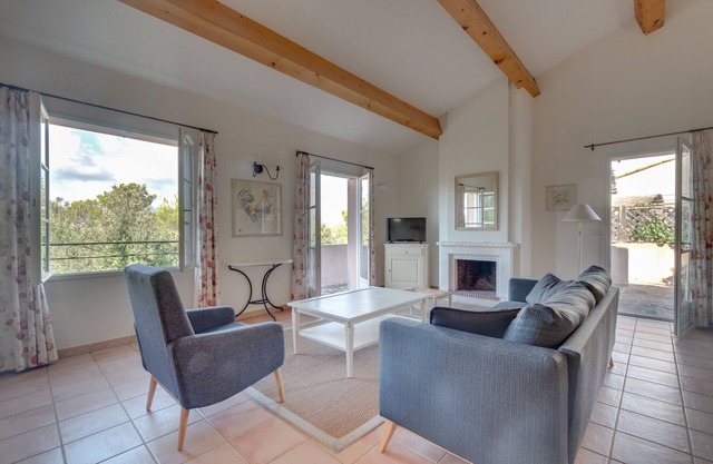 2 BEDROOM TOWNHOUSE WITH GARDEN (N°336)