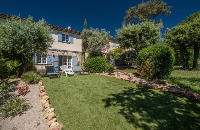 2 BEDROOM TOWNHOUSE WITH GARDEN (N°532)