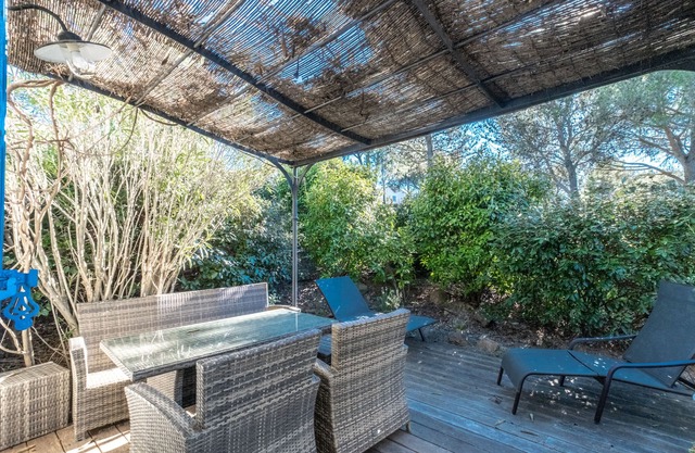 2-BEDROOM TOWNHOUSE WITH GARDEN (N°561)