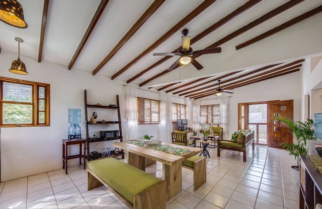 Casa de vacaciones de 2 habitaciones ubicada en las colinas de San Juan Del Sur