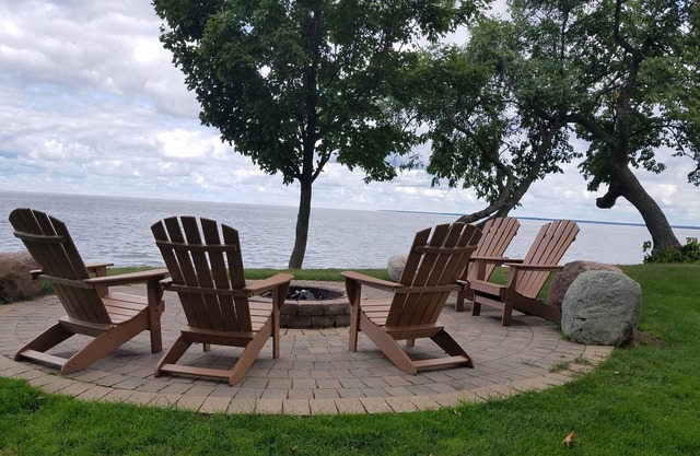 2 BEDROOM VILLA NEWLY LISTED JUST IN TIME FOR SUMMER!! Contact Free Check-In
