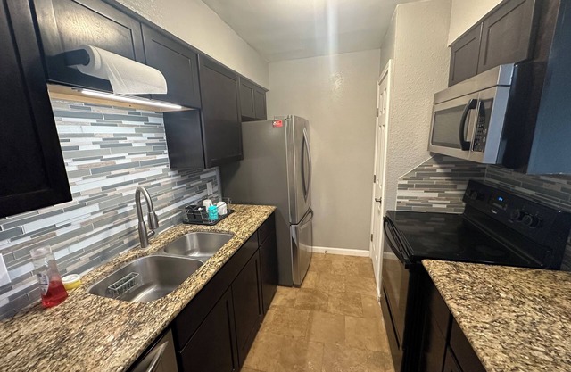 🏡 2 bedrooms, 1 bathroom 🛁 cozy, modern apartment. With sofa bed 🛋️