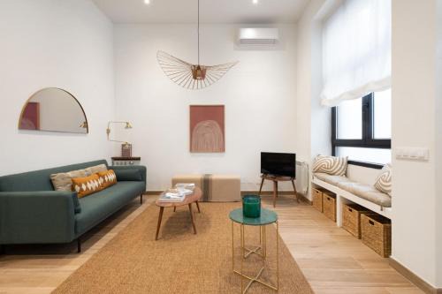 2 bedrooms 2 bathrooms furnished - Chamberi - modern - MintyStay