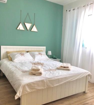 2 Bedrooms Apartment " Marcheliz " in Bat-yam