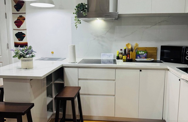2 bedrooms in makati with balcony