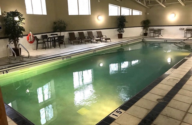 Hot Tub, Indoor Pool and Steam Room. End Unit