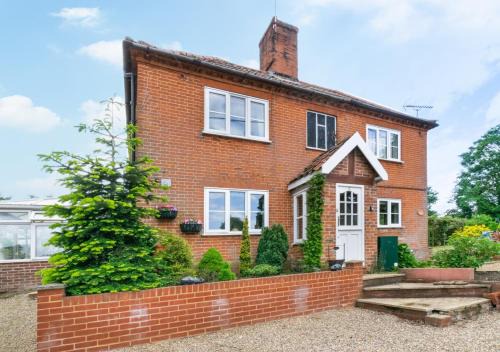 2 Benhall Green