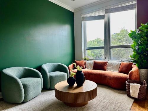 2 Br 1 Free Parking Gym