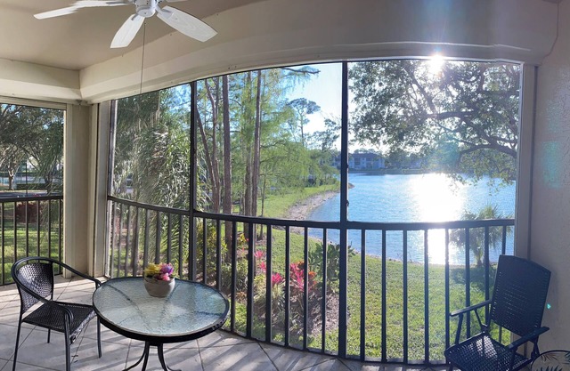 2-BR, 2-BA Condo Overlooking Lake [30-day minimum]