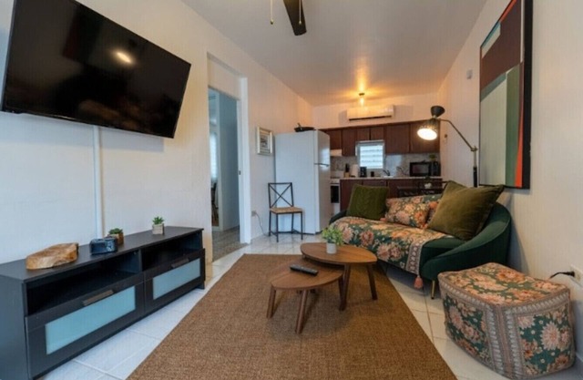 2 BR Apartment at El Flamingo Beach Club - 5 Min to the Beach