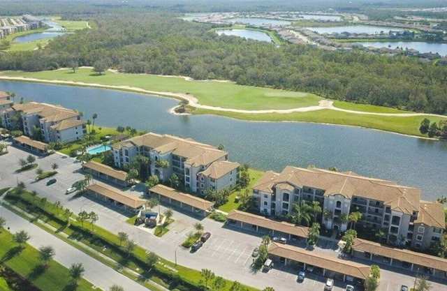 2 BR lakefront condo In Lakewood National overlooking the golf course - Array of Sunshine