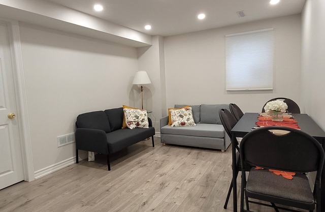 2-BR Unit with en-suite Baths, Private Kitchen & Living Rm near Seneca