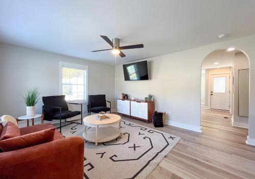 2 BR w/King Bed Near Duke Campus & Hospital