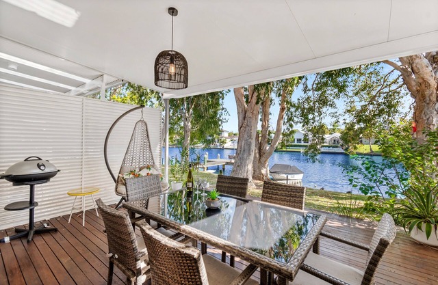 2 Brm Waterfront Apartment