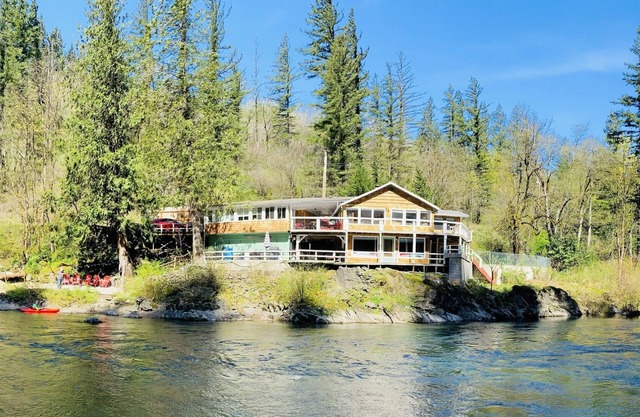 Cerrar en la cabaña del río Washougal
