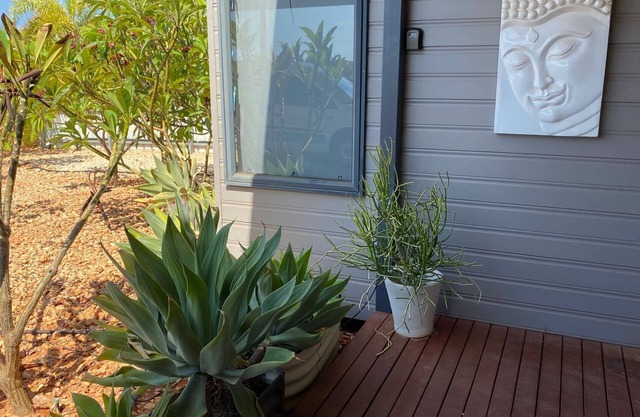 2 Corella Court - Private Jetty for a boat up to 12mt.