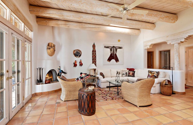 2 Fireplaces | Golf Course Views | Private Patio | Free Parking | Free Wifi | Tennis & Pool