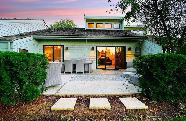 2 King Suites on Golf Course W/ Beautiful View!