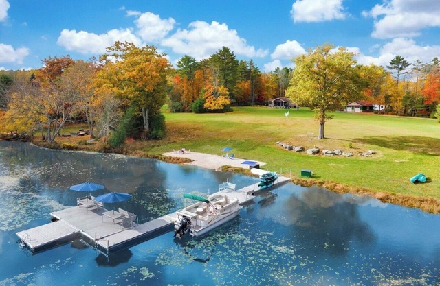 2 Lake Cabins | Pool+HotTub | Game Room | 23acs
