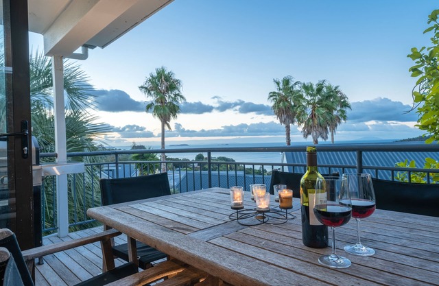 2 Level, 2 bedroom Villa with open balcony and a covered deck, SKYTV, FREE Wifi