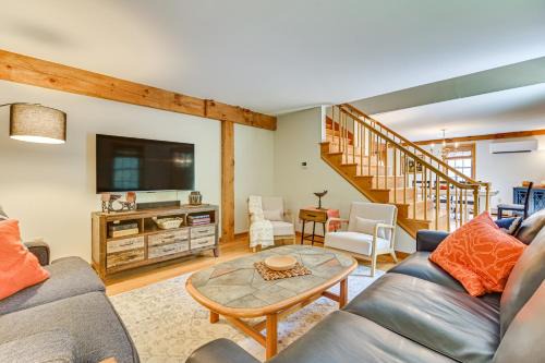 2 Mi to Beaches Charming Kennebunk Family Home