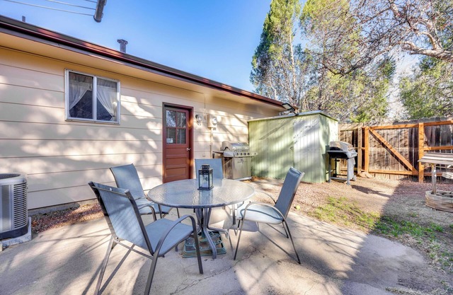 2 Mi to Citadel Mall: Home w/ Furnished Patio!