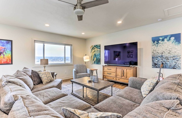 2 Mi to Dtwn Castle Rock: Home w/ Furnished Patio