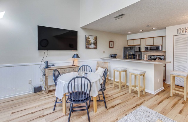 Close to Golfing & Beaches: Little River Retreat!
