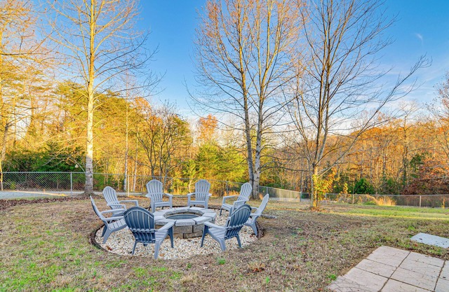 2 Mi to Lake Cumberland Access: Home w/ Grill